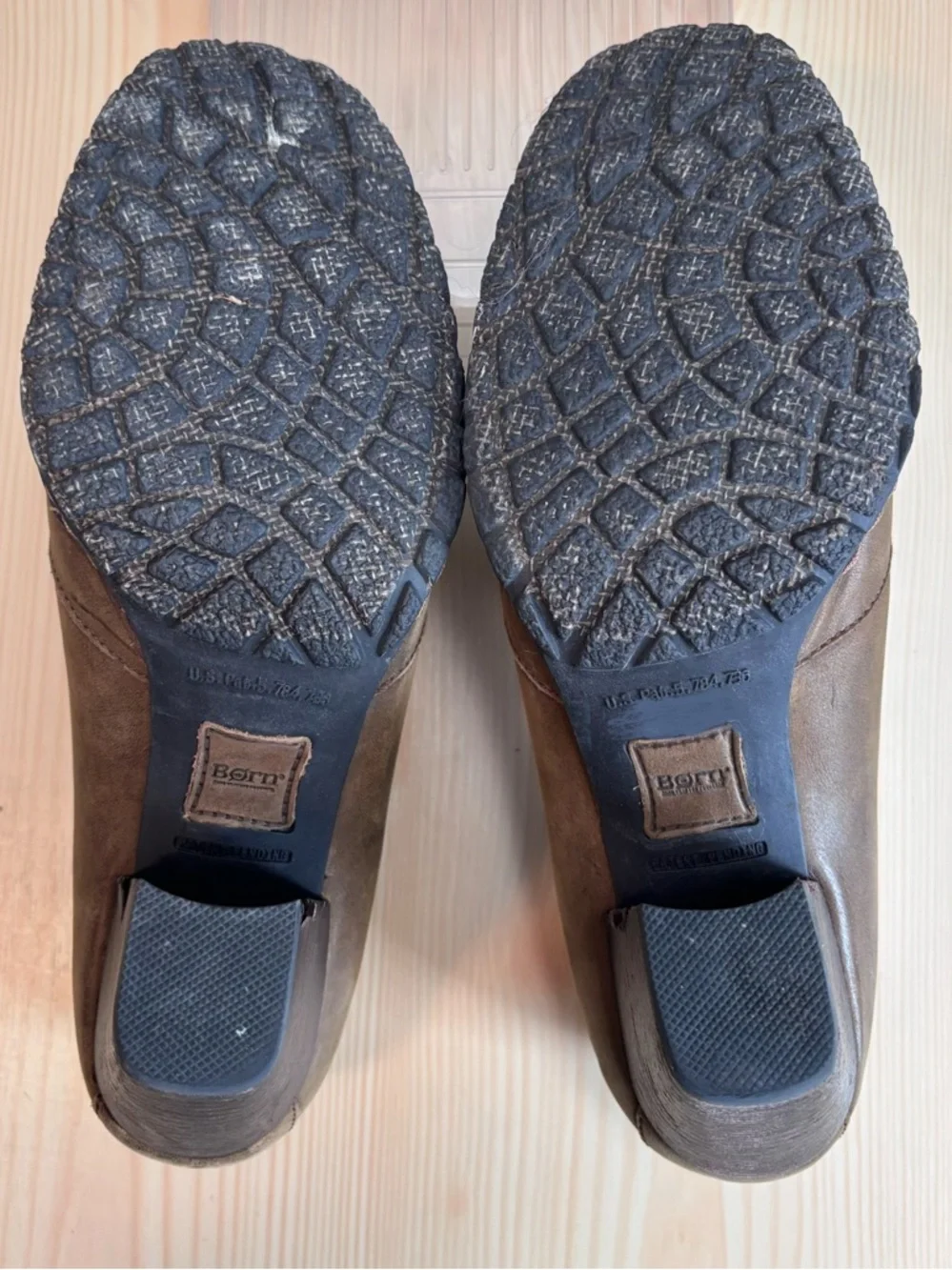 Born Brown Leather Heeled Ankle Booties Slip-On Comfort Shoes Size 9.5